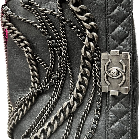 Chanel Leather Boy Bag Size Medium - Preowned - Picture 2 of 7